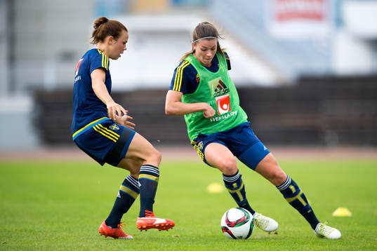 Sveriges Jessica Samuelsson och Pauline Hammarlund