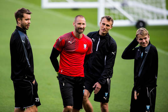 Malmö FFs Kari Arnason, målvakt Johan Wiland, Magnus