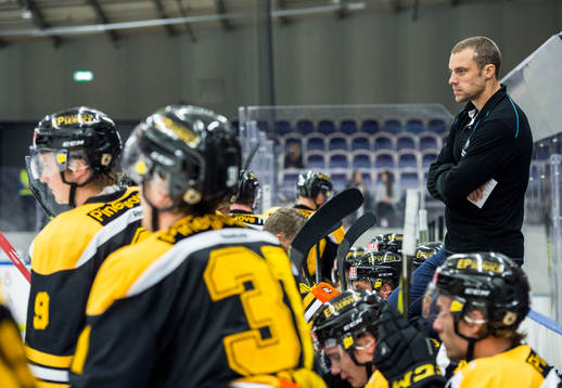 Panterns assisterande tränare Henrik Nilsson