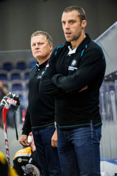 Panterns tränare Stephan Lundh och assisterande tränare