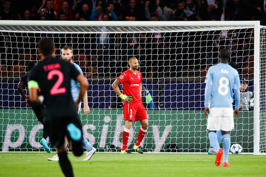 Malmö FFs målvakt Johan Wiland deppar
