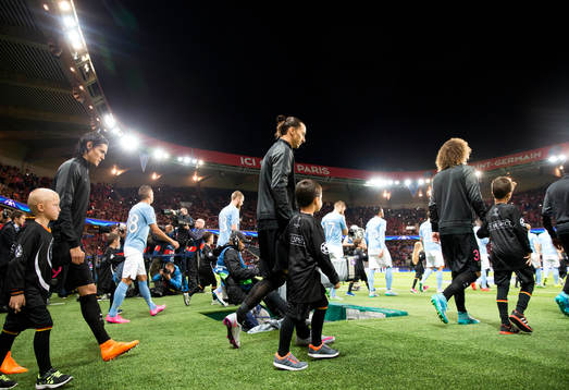 s Zlatan Ibrahimovic på väg in