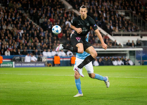 s Zlatan Ibrahimovic gör en assist och klackar fram till