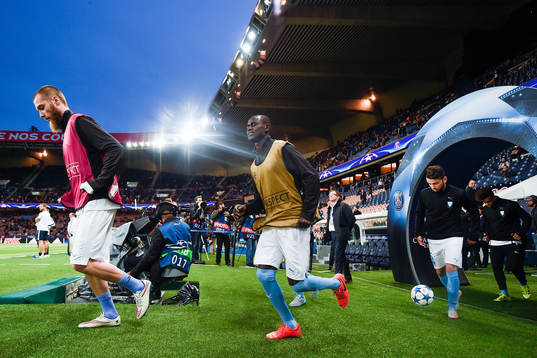 Malmö FFs Jo Inge Berget och Enock Kofi Adu springer in