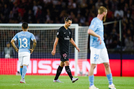 s Zlatan Ibrahimovic blir utbytt
