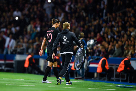 s Zlatan Ibrahimovic blir utbytt
