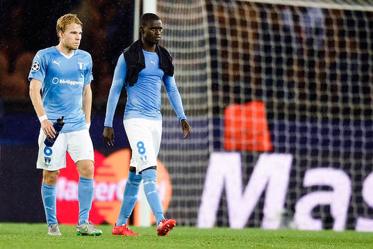 Malmö FFs Oscar Lewicki och Enock Kofi Adu deppar