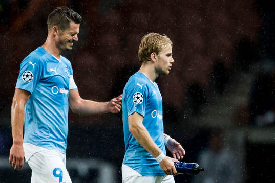 Malmö FFs Markus Rosenberg och Oscar Lewicki depp