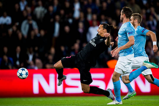 s Zlatan Ibrahimovic med målchans