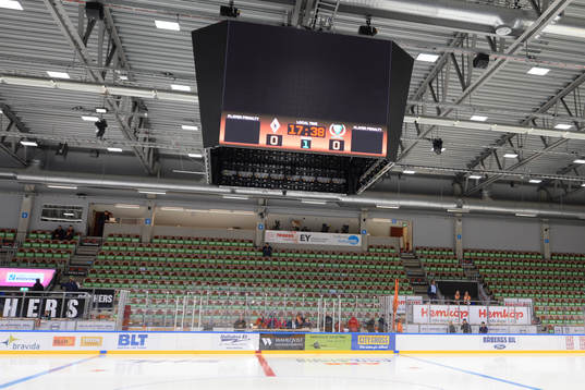 Karlskronas nya jumbotron innan ishockeymatchen i SHL