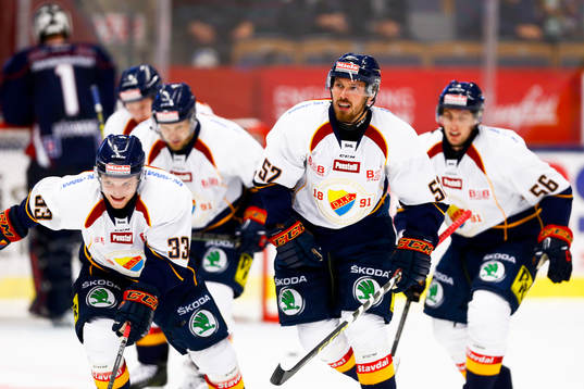 Djurgårdens Linus Hultström jublar