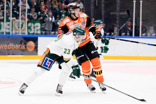 Färjestads Martin Röymark och Karlskronas Tom Linder