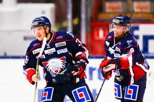 Linköpings Niklas Fogström jublar