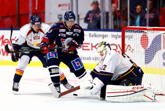 Linköpings Andrew Gordon och Djurgårdens målvakt Mikael