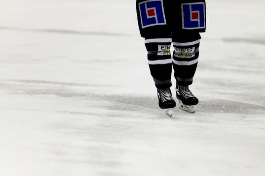Isen började smälta i SAAB Arena