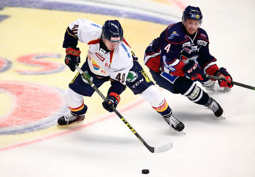 Djurgårdens Tomi Sallinen och Linköpings Chad Billins