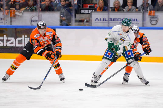 Karlskronas Tom Linder och Färjestads Rasmus Asplund