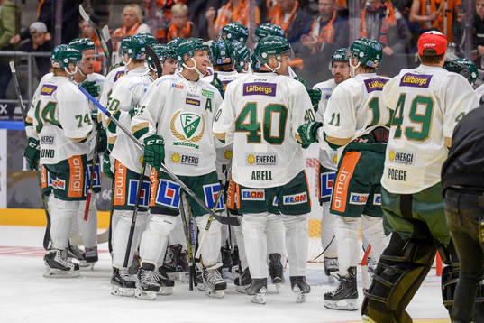 Färjestads spelare jublar