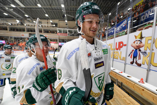 Färjestads spelare jublar