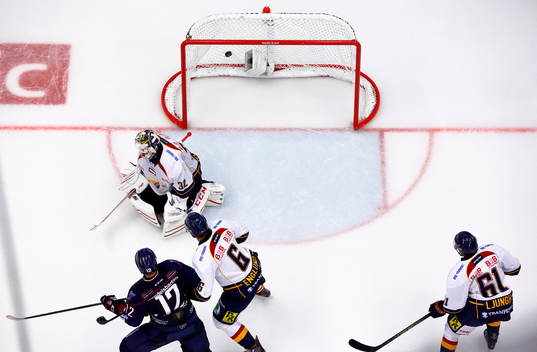 Avgörande mål 3-2 av Linköpings Andrew Gordon förbi