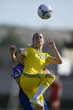 Sveriges Olivia Schough och Moldaviens Nadejda Colesnicenco