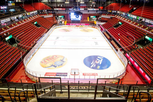 Interiör inne på Gavlerinken Arena före ishockeymatchen