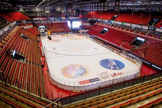 Interiör inne på Gavlerinken Arena före ishockeymatchen