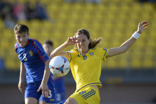 Sveriges Lotta Schelin och Moldaviens Dumitrita Prisacari