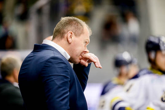 s  tränare Johan Lindbom