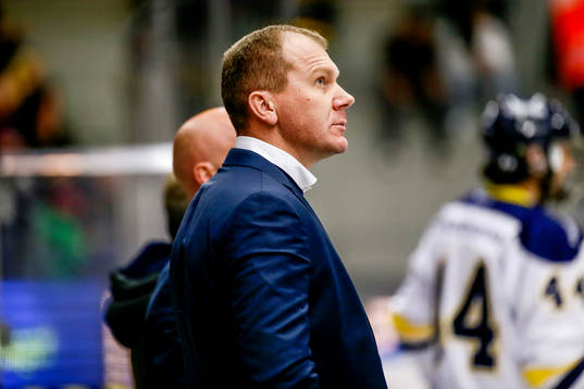 s  tränare Johan Lindbom