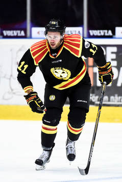 Brynäs Jesper Ollas blöder i ansiktet