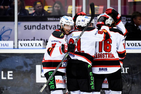 Malmö Redhawks Mattias Persson jublar