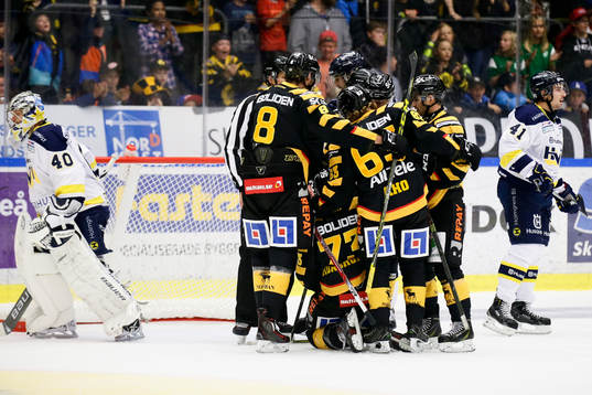 Skellefteås Terry Broadhurst jublar