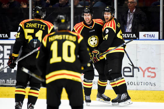 Brynäs Daniel Mannberg jublar