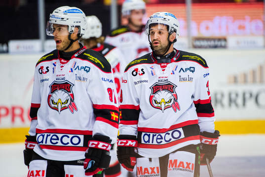 Malmö Redhawks Björn Svensson och Eric Himelfarb  deppar