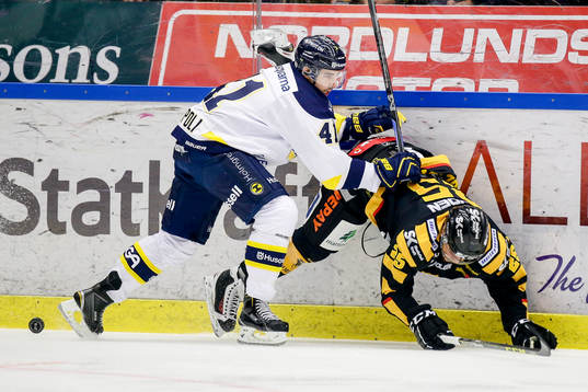 s  Chris Campoli