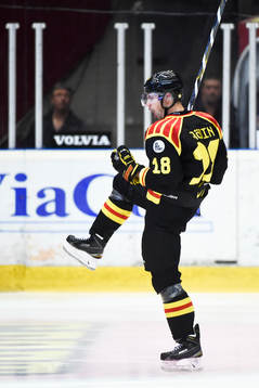 Brynäs Anton Rödin jublar