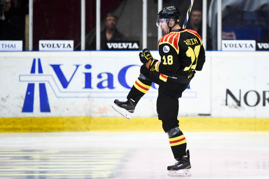 Brynäs Anton Rödin jublar
