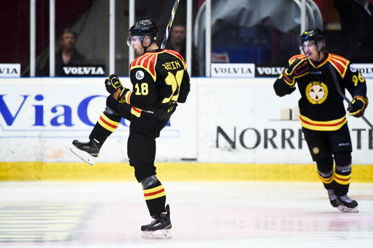 Brynäs Anton Rödin jublar
