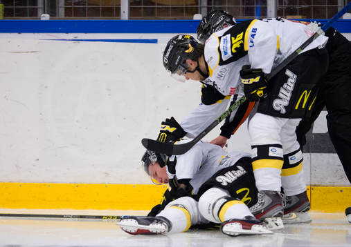 Västerås Andreas Borgman skadar sig