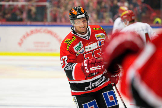 Örebros Johan Motin jublar