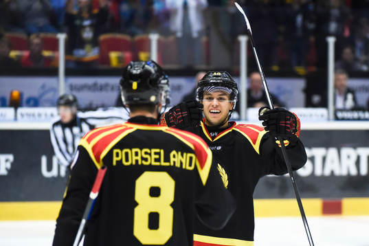 Brynäs Mattias Nörstebö jublar
