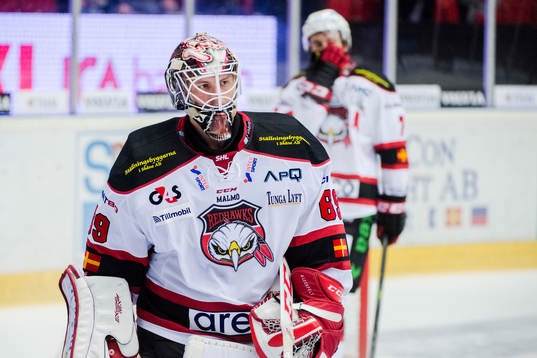 Malmö Redhawks målvakt Oscar Alsenfelt deppar