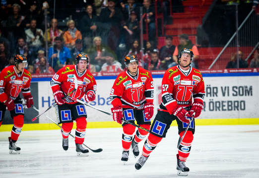 Örebros Johan Motin gör 4-1 och jublar med Kalle Olsson