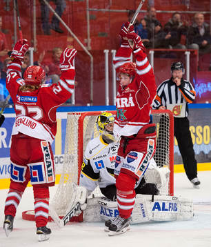 Timrås Jonathan Dahlen och Emil Berglund  jublar