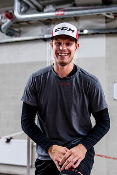 Växjös Alexander Johansson skrattar