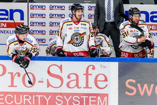 Från vänster Luleås Lennart Petrell, Anton Hedman och
