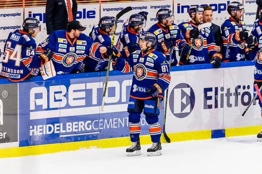 Växjös Robert Rosén jublar