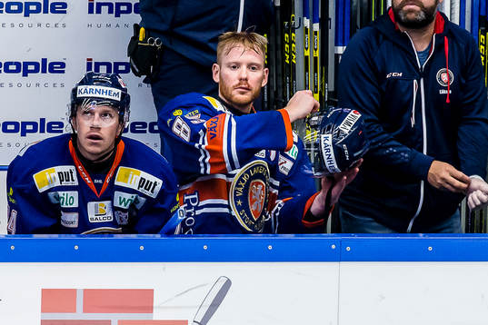 Växjös Liam Reddox blöder från munnen