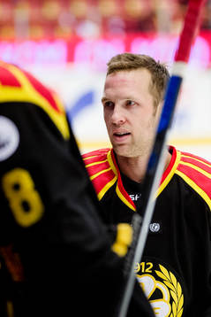 Brynäs Greg Scott före ishockeymatchen i SHL mellan